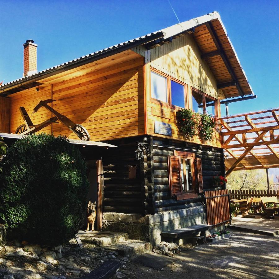Lodge Dom Na Lovrencu Baselj Exterior foto